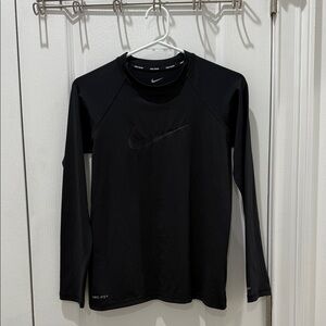 Nike swim boys Black Long Sleeve Dri-FIT Shirt small